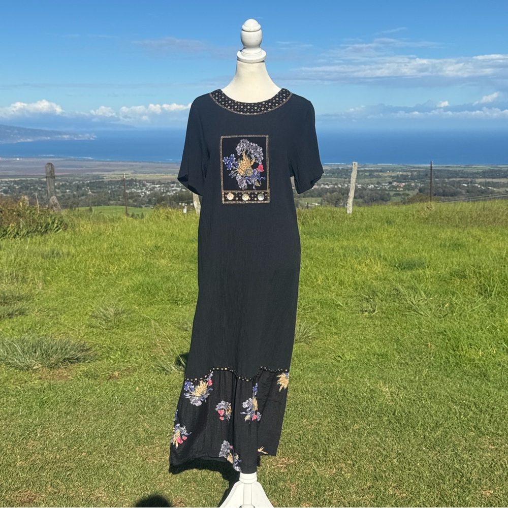 Vintage 90s Y2K Black Short Sleeve Embroidered Floral Maxi Dress Teacher boho XS